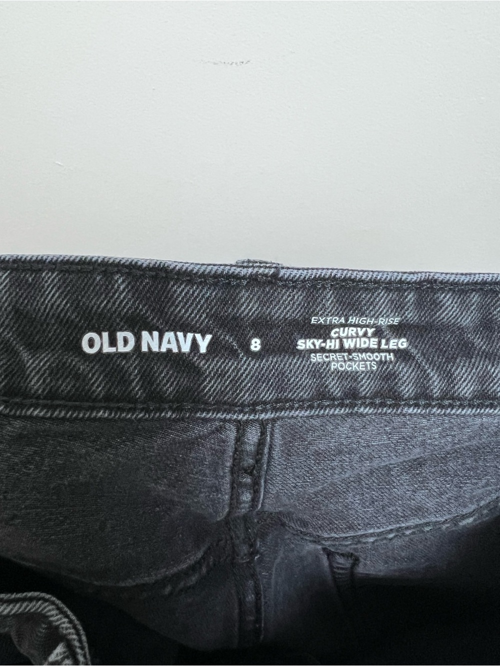 Old Navy Extra High Rise Curvy Sky-Hi Wide Leg Black Jeans Size 8 - Picture 5 of 6